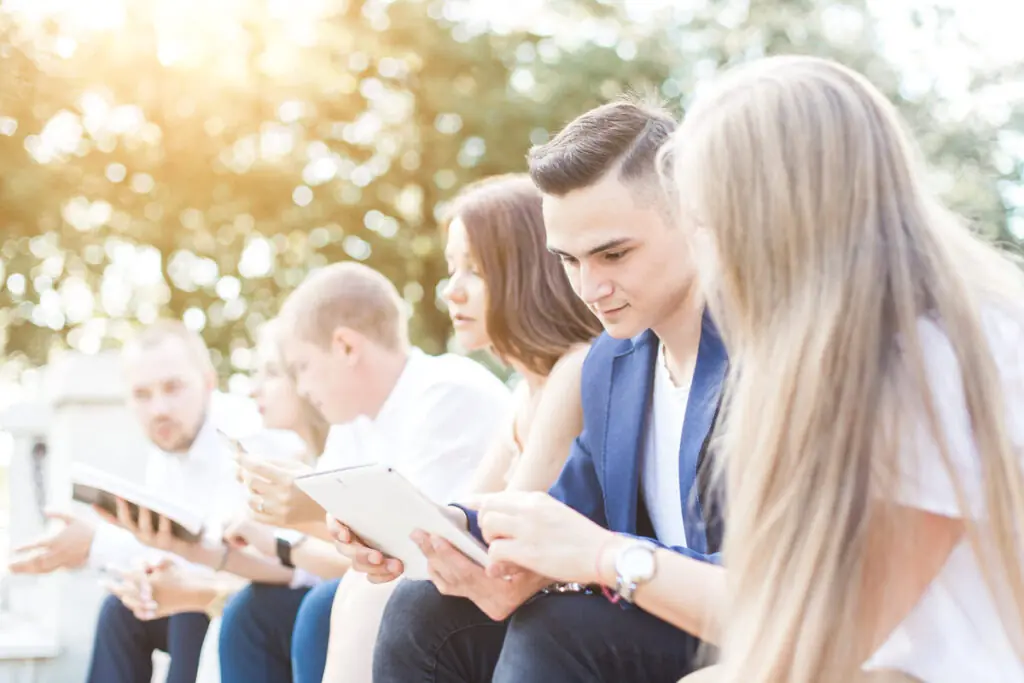 Comparing Bad Credit Personal Loans People are using smartphones to compare bad-credit personal loan offers in the 300–399 range.